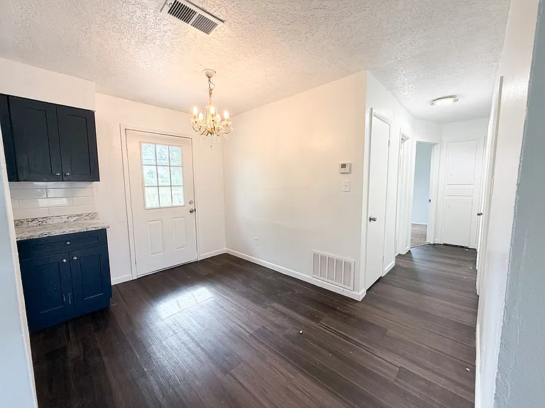 445 NW 53rd St — Photo 5
