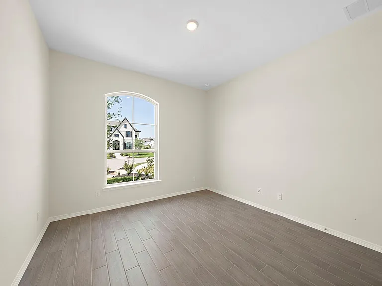 9806 Oakwood Trl — Photo 31