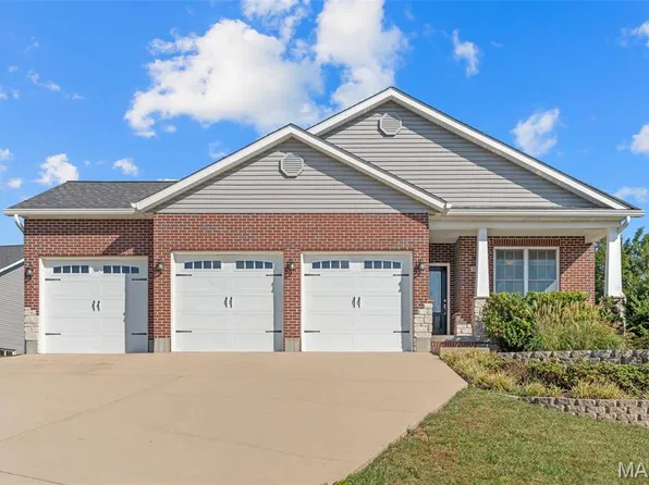 242 Millstone Ct, Washington, MO 63090