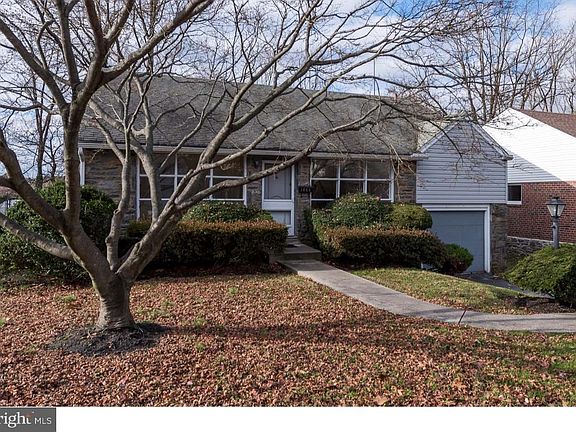 2nd image of 1444 Windsor Park Ln