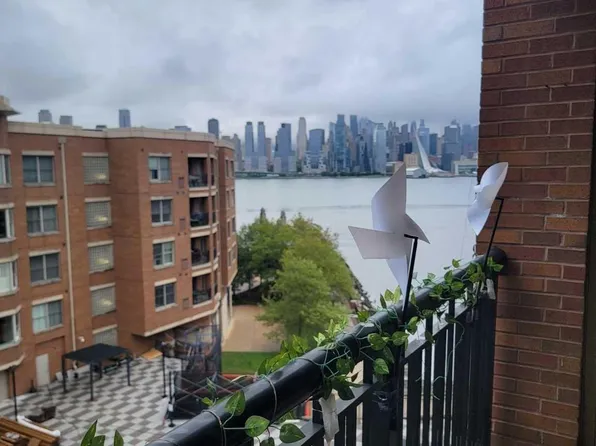 22 Avenue At Port Imperial APT 523, West New York, NJ 07093