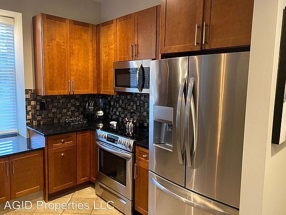 4th image of 964 Auburnview Dr #1