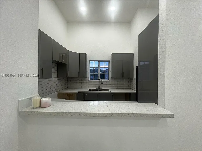 355 E 4th St #203 — Photo 2
