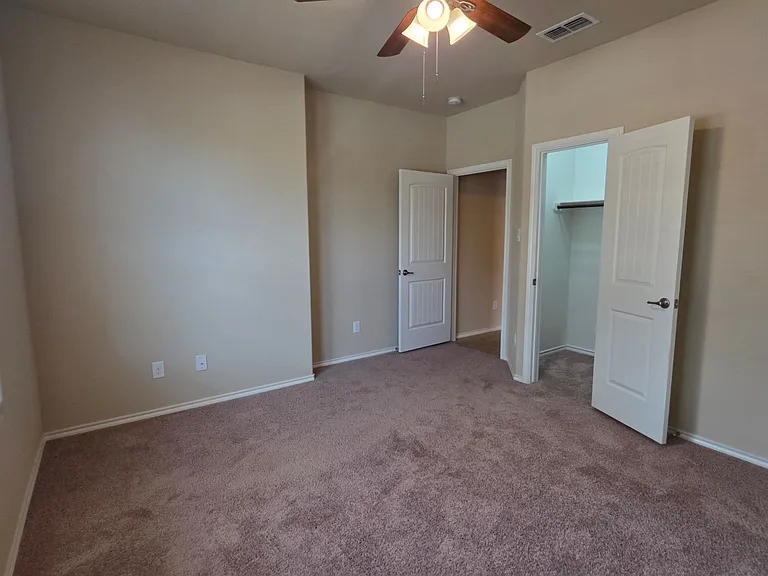 1912 Potrillo Ln — Photo 17