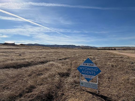 2nd image of 30 Sage Meadow Rd