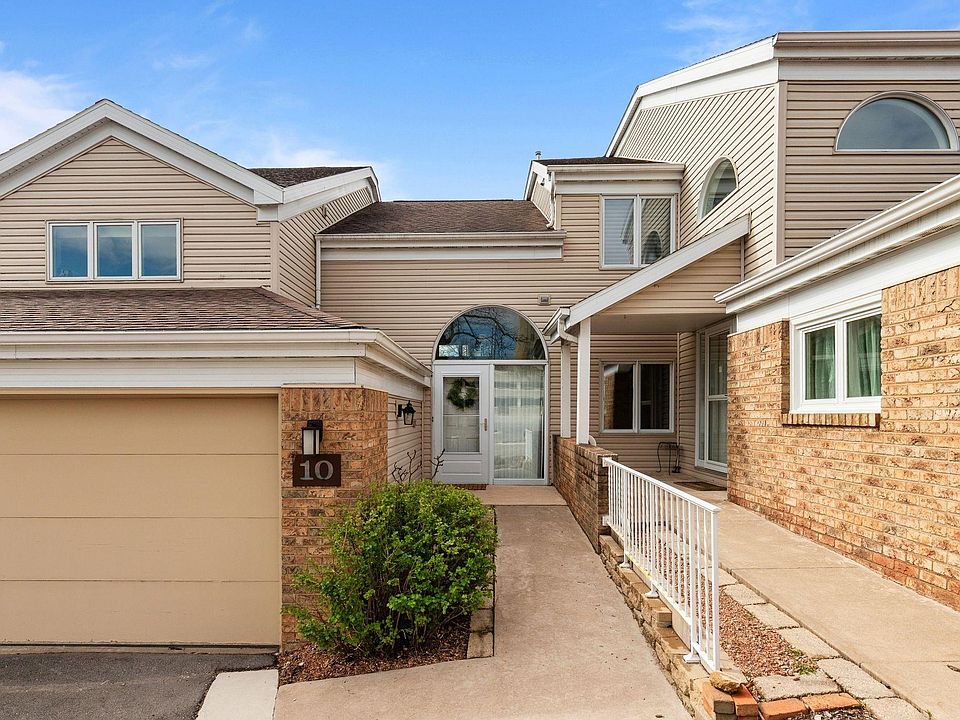 1st image of 10 Lawrence Ct #10