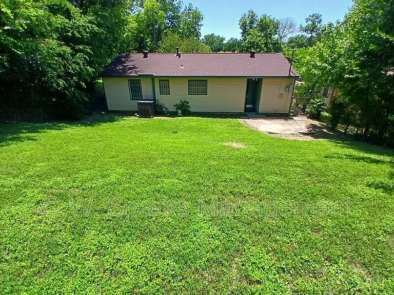 2557 Talco Dr — Photo 5