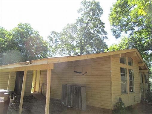 2nd image of 513R Florida St