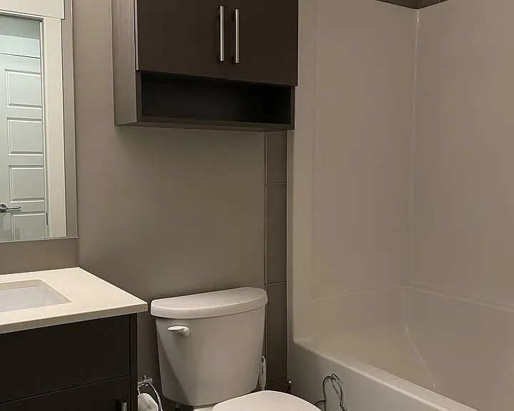 925 Leon Ave #320 — Photo 7