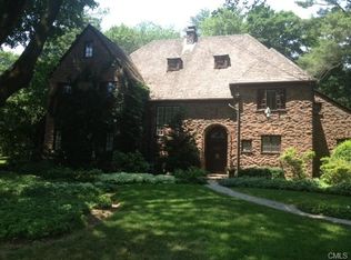 62 Inwood Rd, Fairfield, CT 06825