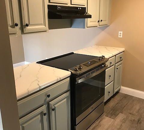 5th image of 1051 Mersey Bend Dr APT D