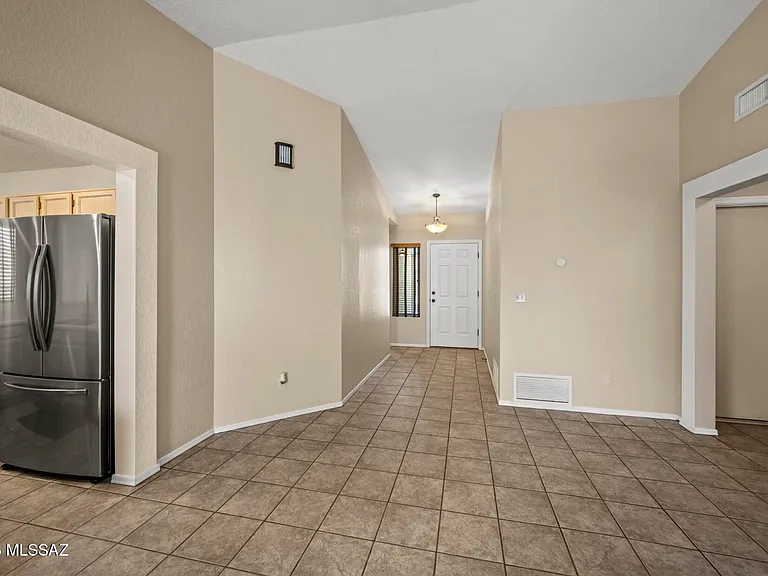 3067 W Country Hill Dr — Photo 7