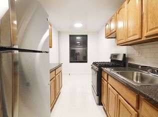 34-17 30th St #2, Astoria, NY 11106