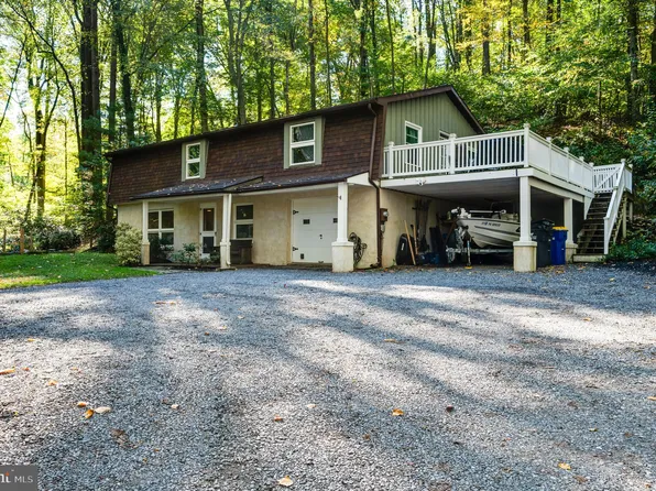 5025 Walnut Ln, Mohnton, PA 19540