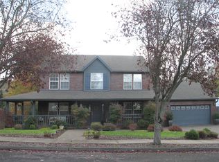 16472 Wayne Dr, Oregon City, OR