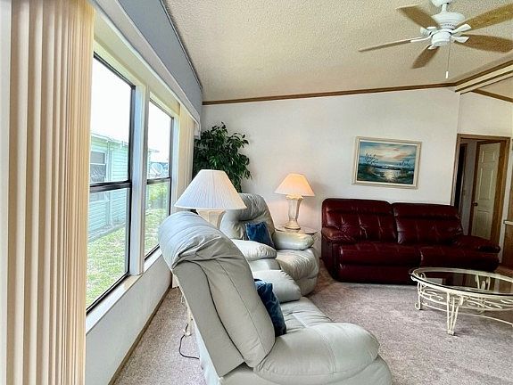 5th image of 243 Shrub Ln N