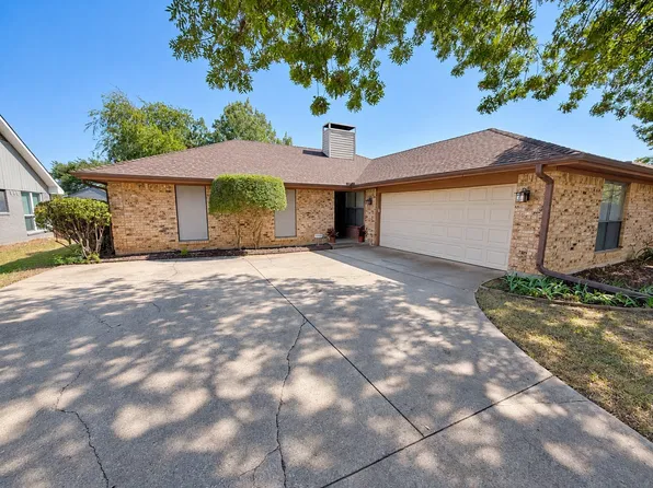 929 Reno St, Lewisville, TX 75077