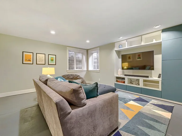2018 Columbine Ave — Photo 27