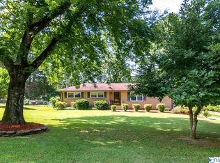 106 Roberta Rd SE, Huntsville, AL 35802