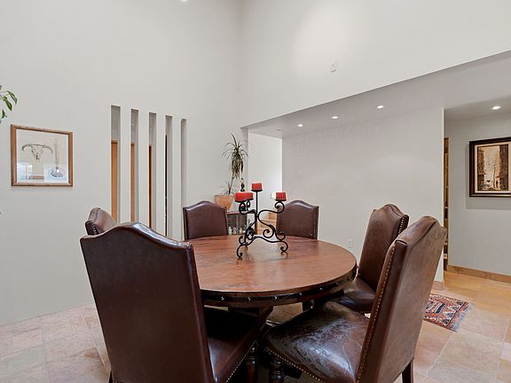5th image of 629 Avenida Colima #629