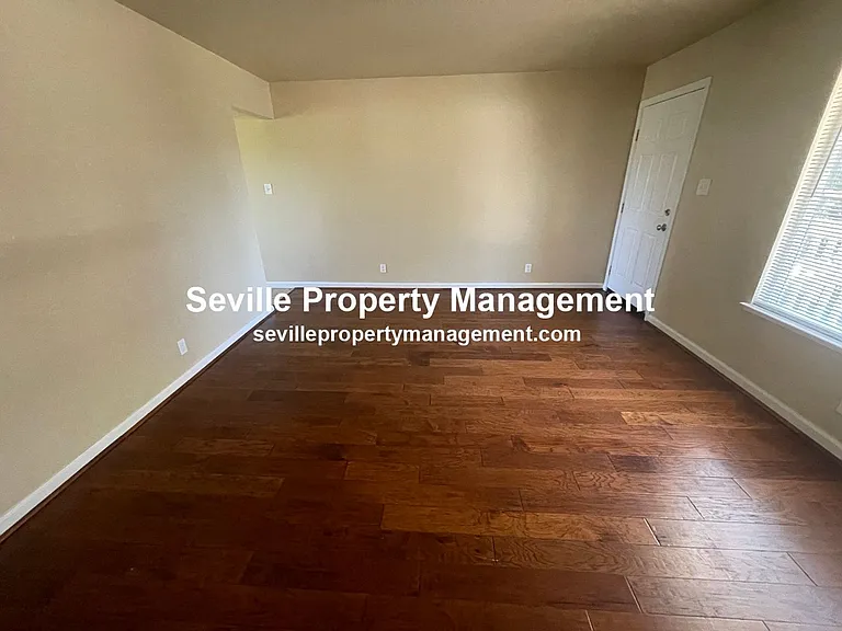 33 Deering Ct — Photo 3