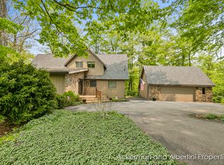 6768 Whitefish Rd, Howard city, MI 49329