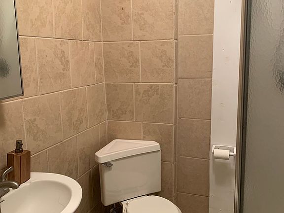 5th image of 531 SE 2nd Pl APT 2