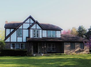 1811 W Hunters Ln, Spring Grove, IL 60081