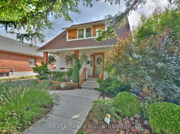 4450 2nd Ave, Niagara Falls, ON L2E 4H2