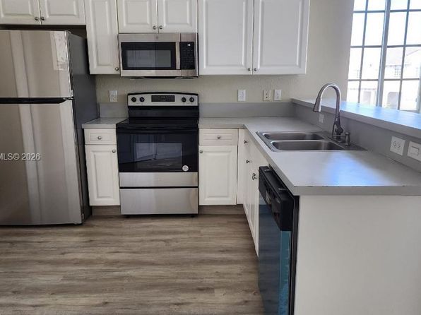 1952 Marsh Harbor Dr #1952