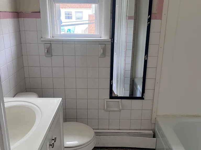 137-139 E Leaming Ave #4 — Photo 5