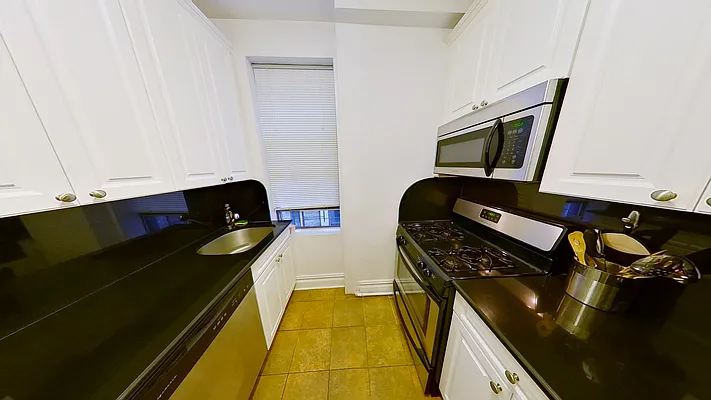 Rented by Oxford Property Group | media 5