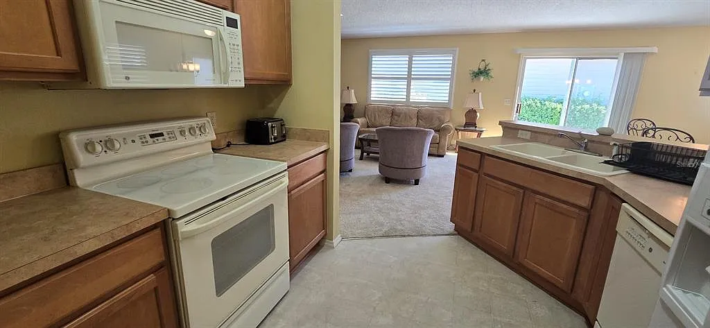 2 bed, 2.0 bath, 1188 sqft, $1,745 — Photo 4