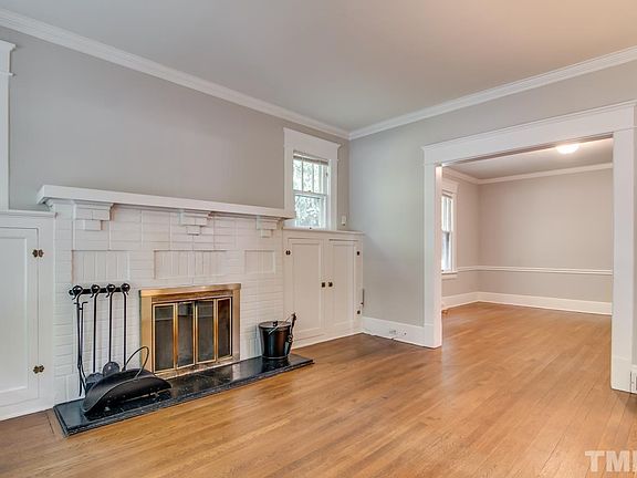 4th image of 2209 Woodrow St