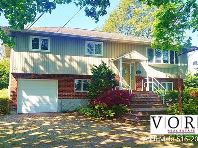 37 Richfield St, Plainview, NY, 11803