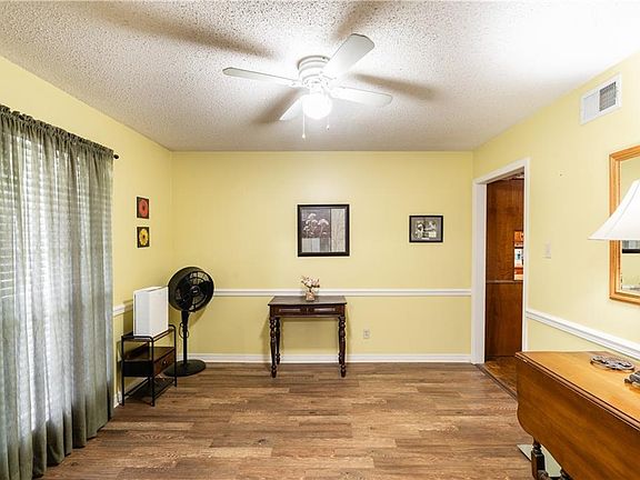 5th image of 7681 Country Squire Dr