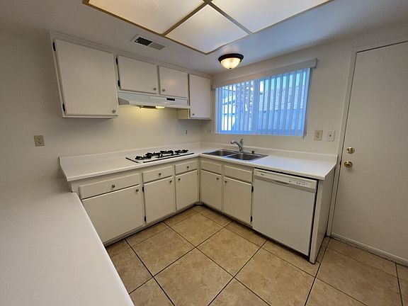 5th image of 2894 Karen Ave APT 1