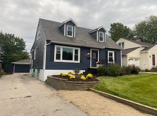 431 Julia St, Lemont, IL 60439