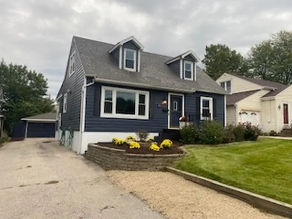 431 Julia St, Lemont, IL 60439