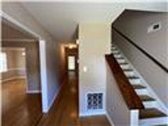 2nd image of 1221 Colony Pines Dr