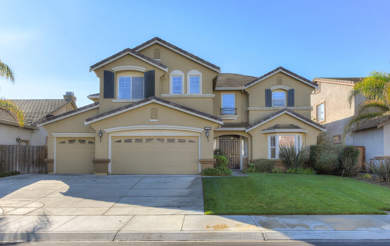 2107 Bridgeport Loop photo 1