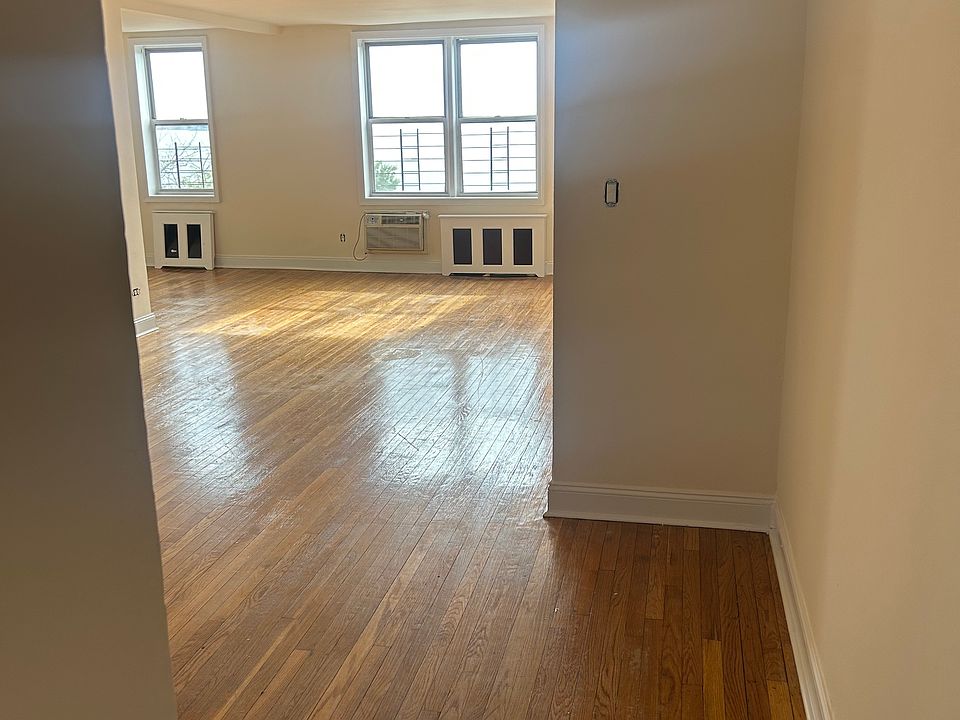1st image of 3280-3310 Nostrand Ave #516