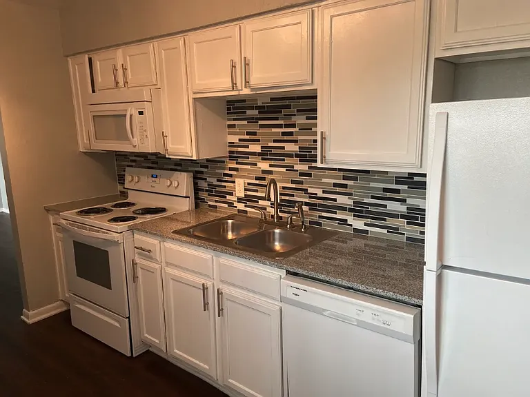 3955 Mather Ct — Photo 6