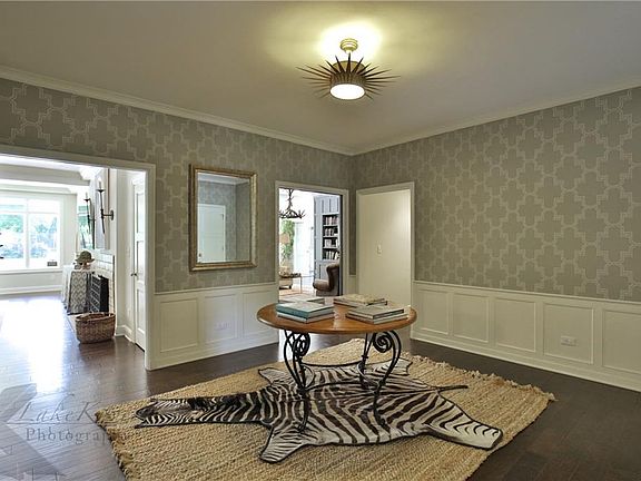 3rd image of 1141 S Leggett Dr