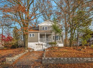 42 Elmwood Ter, Wayne, NJ 07470