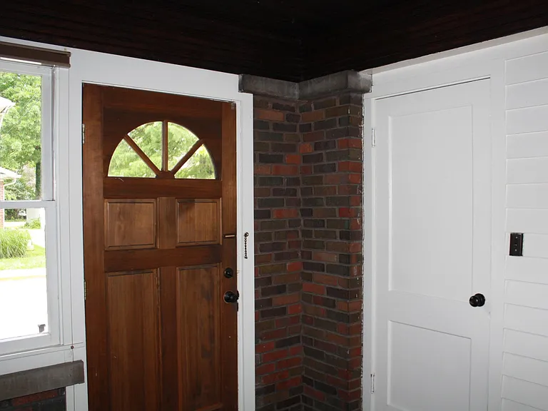 405 S Ballantine Rd — Photo 2