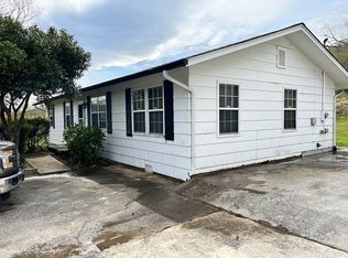 904 Kentucky St, Oliver Springs, TN 37840