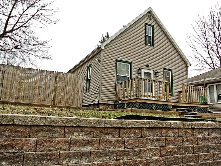 1104 W Taylor St — Photo 3