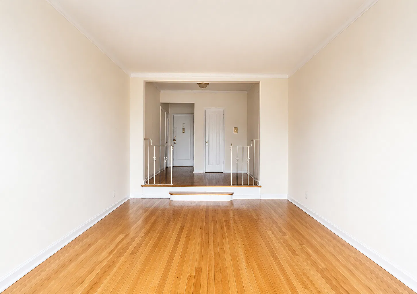 920 East 17th Street — Photo 2