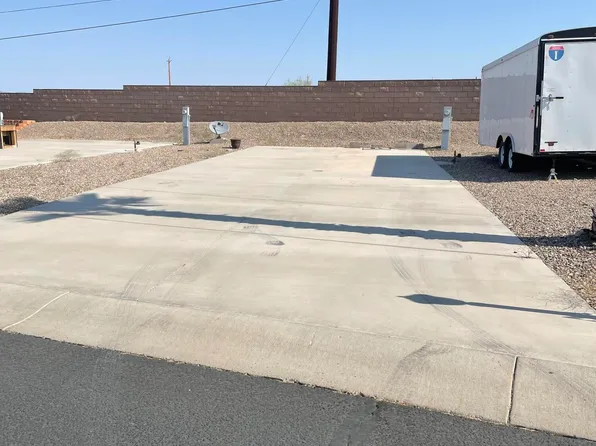 1905 Victoria Farms Rd #304, Lake Havasu City, AZ 86404